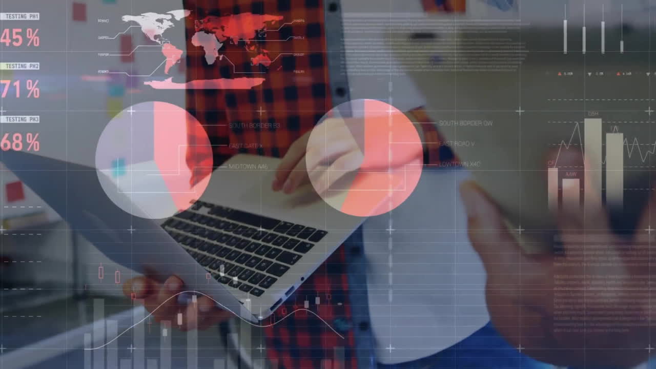 animación del procesamiento de datos y diagramas sobre diversos colegas utilizando portátiles y tabletas