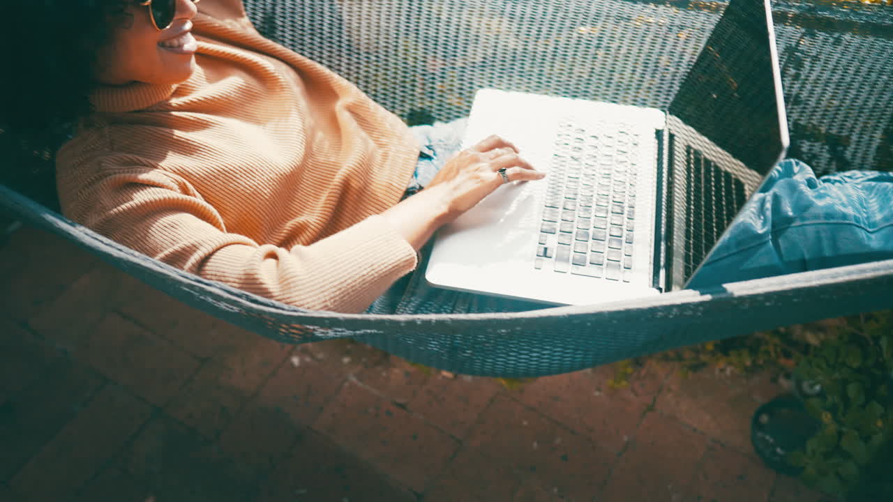 인터넷에 의해 엔터테인먼트