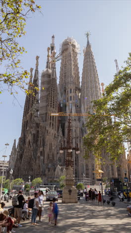 imelapse of the sagrada familia cathedral in barcelona in vertical