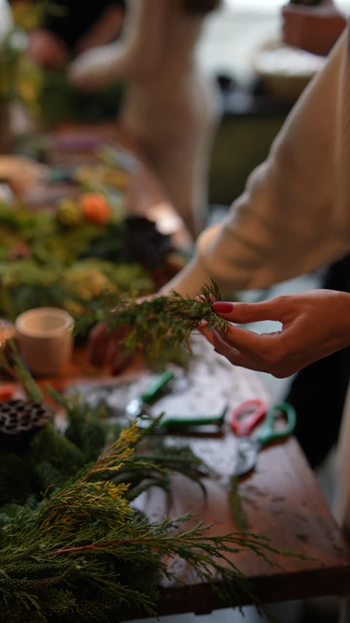 크리스마스 꽃받침 만드는 작업실