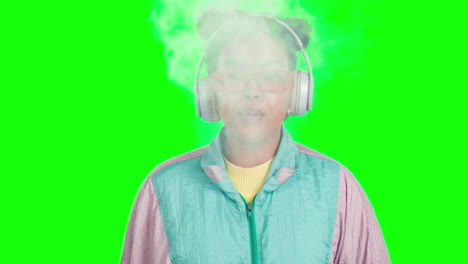 vape, pantalla verde y retrato de mujer fumando