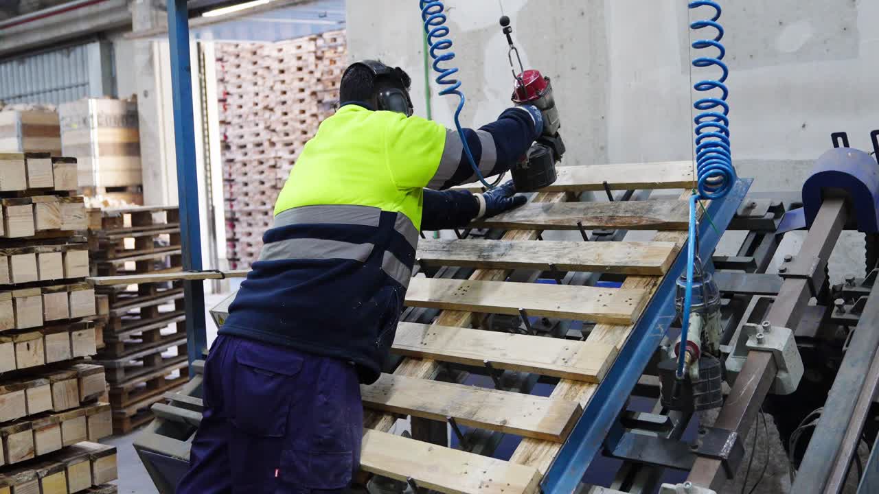 Processo di produzione dei pallet