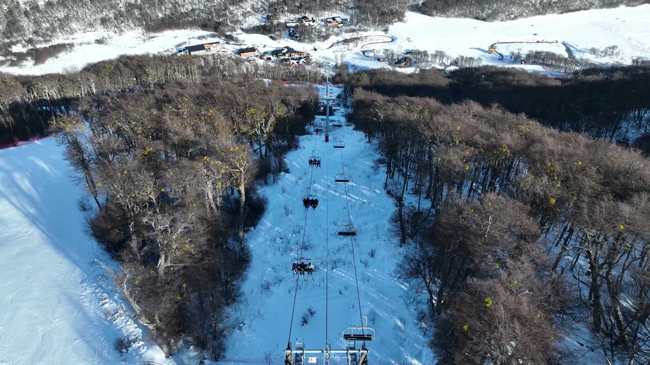 아르헨티나 우슈아이아의 세로 카스트로 (cerro castro) 에 있는 케이블카