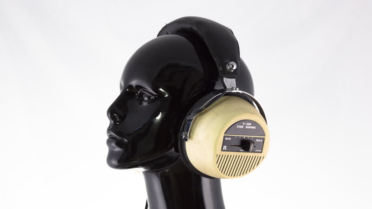 cabeza negra gira 4k 14