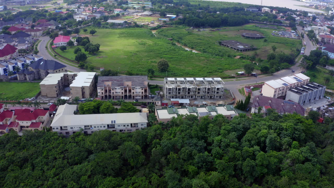 снимок города абуджа с хорошей дорогой прекрасный вид