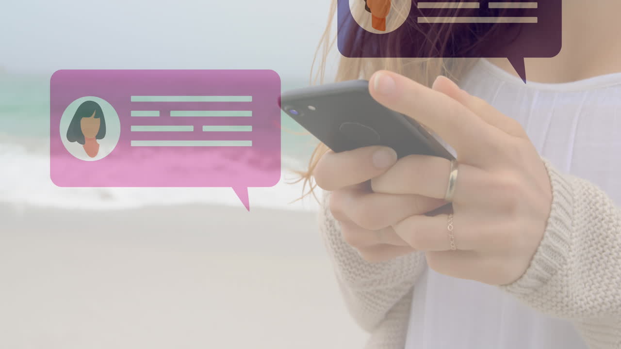 animación de iconos de redes sociales con burbujas de habla sobre una mujer caucásica que usa un teléfono inteligente