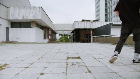 people doing parkour