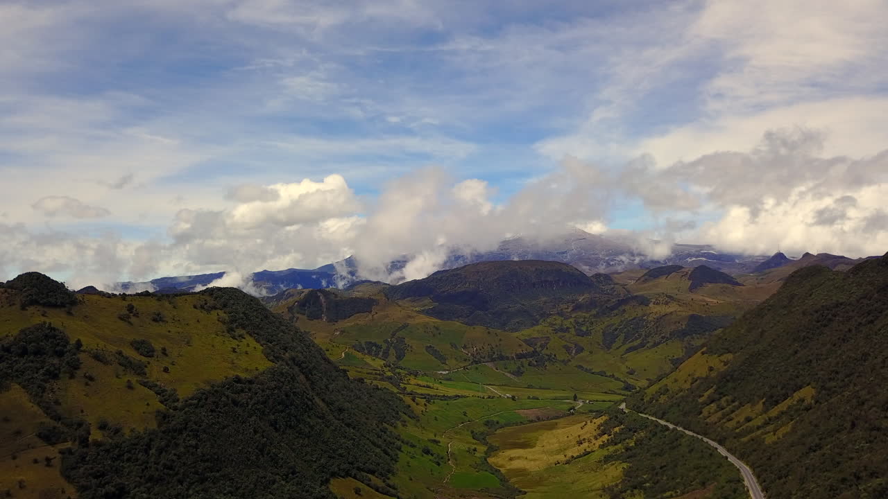 la cordillera de los andes, manizales, colombia