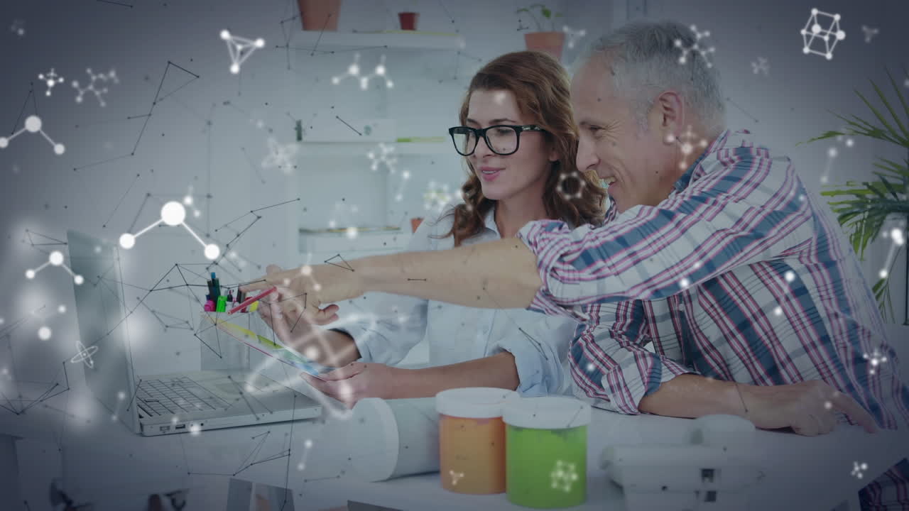 animación de moléculas en movimiento sobre personas estudiadas