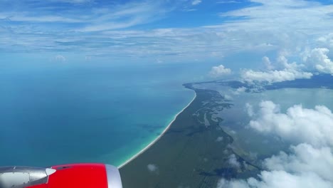 Hermoso-Paisaje-Disparado-Desde-La-Ventana-De-Un-Avión