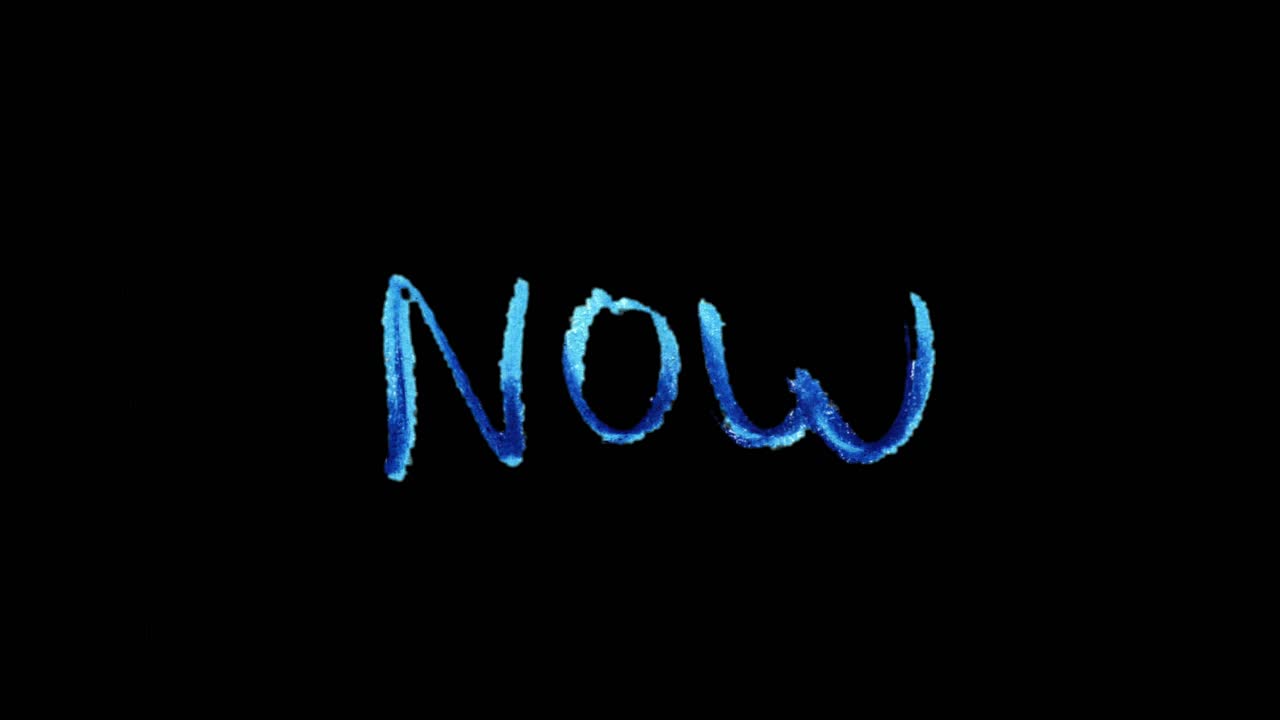 Now‑live message with bold animation, great for real‑time notifications