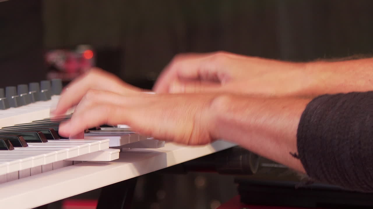 tocar piano concierto