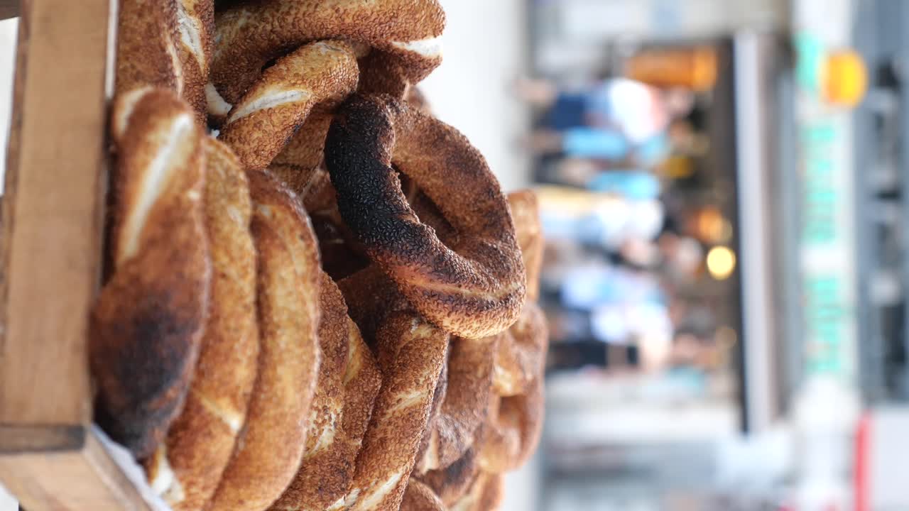 A close-up of Turkish simit