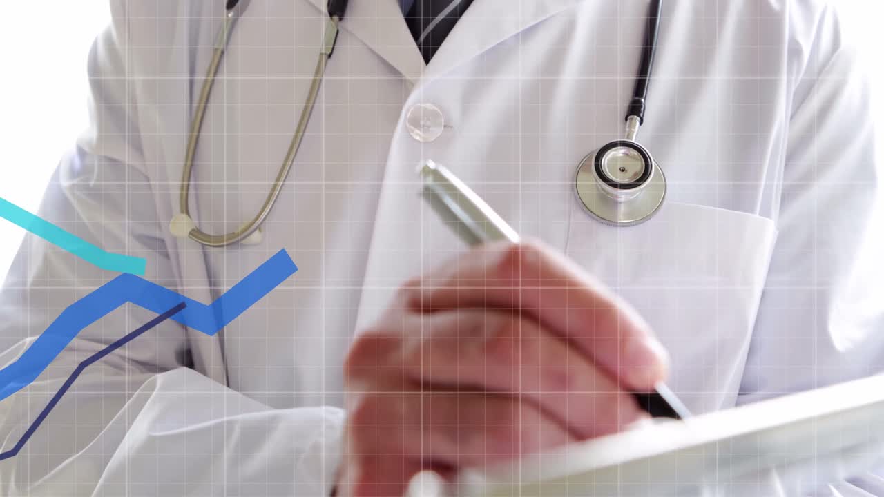 animación del procesamiento de datos financieros sobre dos médicos caucásicos