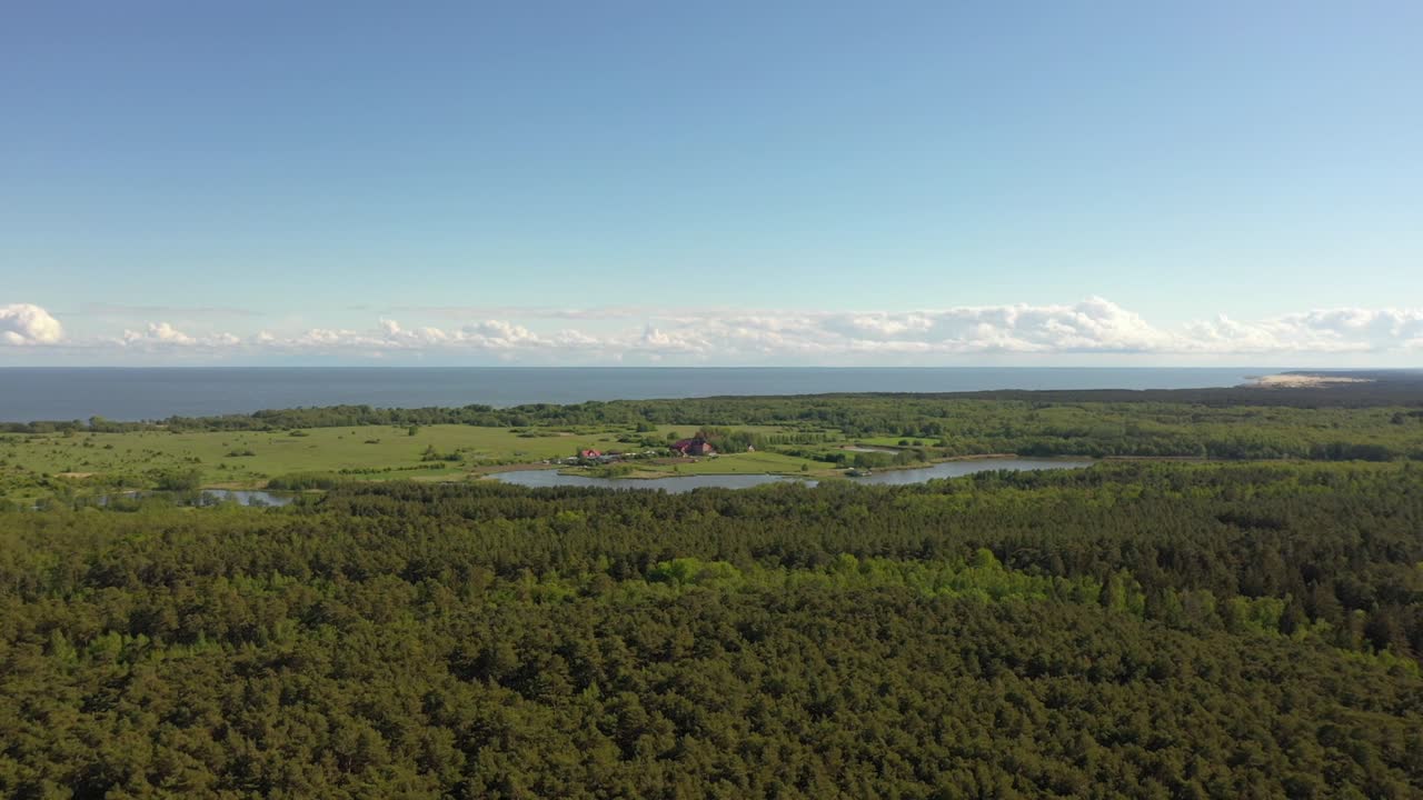 el bosque en el salto de curonia