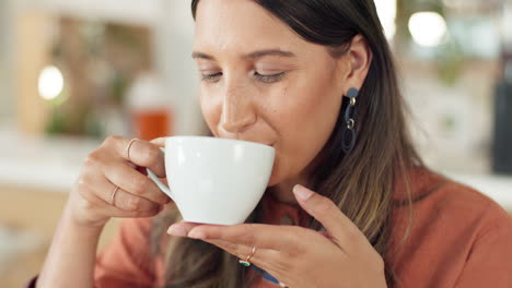 Business-woman,-relax-or-drinking-coffee-in-cafe