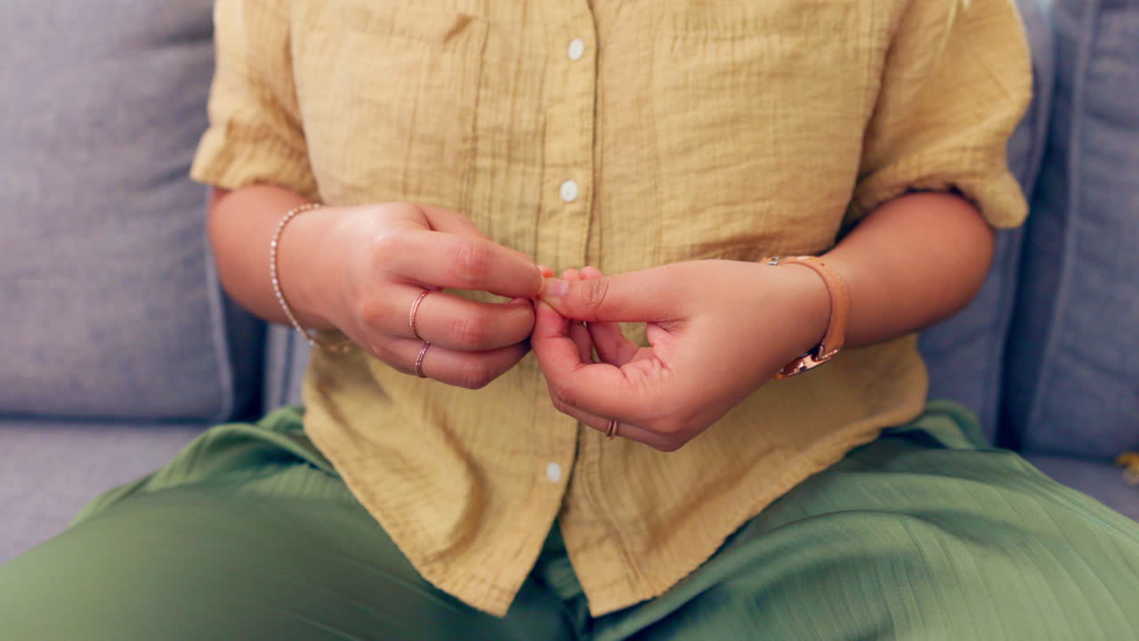 Anxiety, nervous and hands picking skin