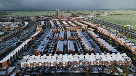 vista aérea de la nieve y el invierno en amersfoort nieuwland, países bajos