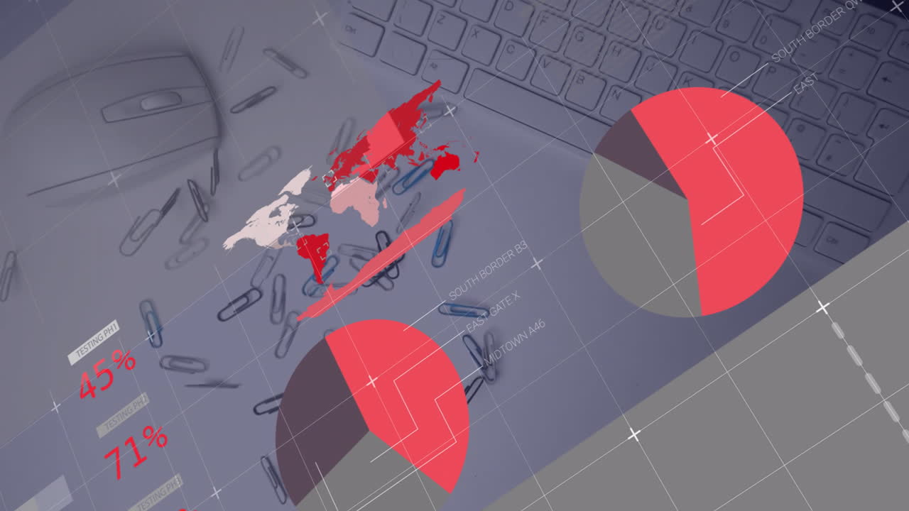 책상에서 마우스와 컴퓨터 키보드를 통해 디지털 데이터 처리의 애니메이션