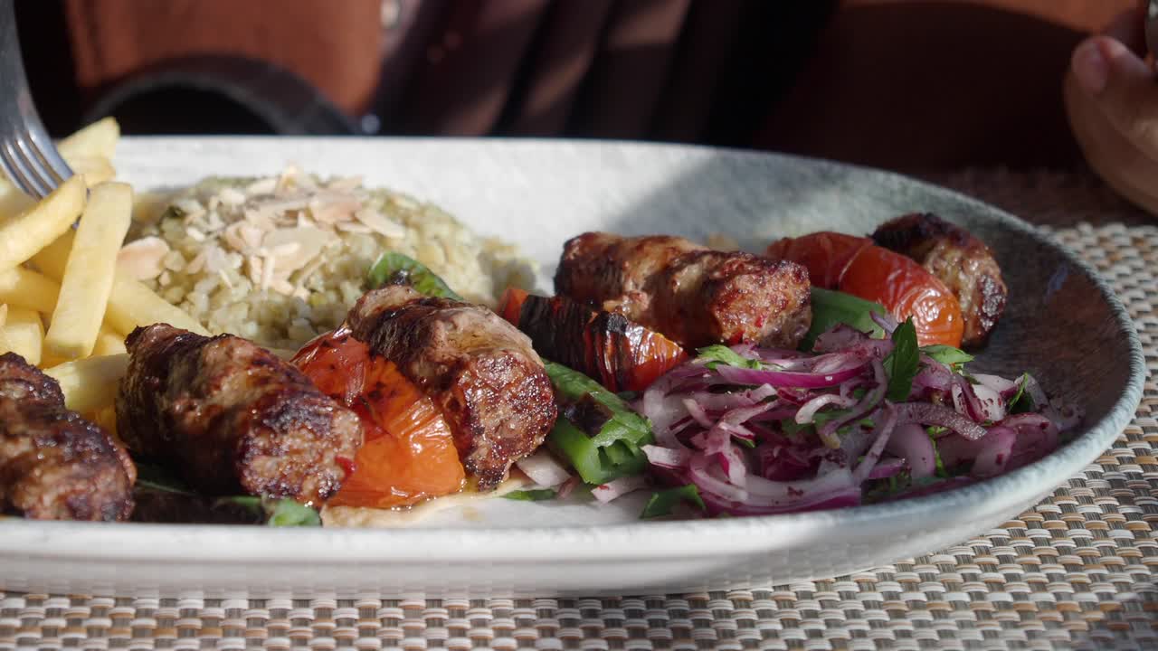 una deliciosa comida de oriente medio