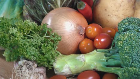 Mixed-Vegetables-and-Herbs-Rotating