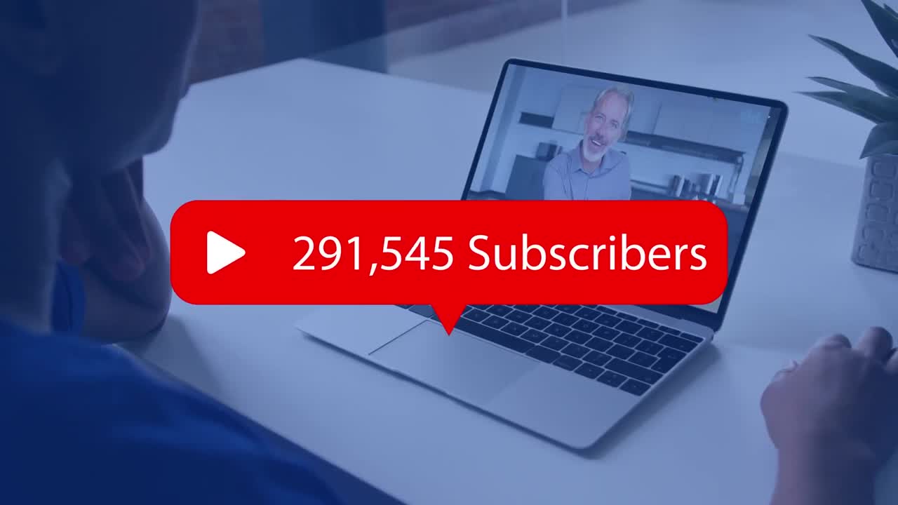 온라인 회의를 위해 노트북을 사용하는 아프리카계 미국인 여성에 대한 가입자의 애니메이션 증가