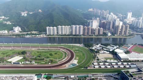 Luftaufnahme-Der-Rennbahn-Sha-Tin,-Einer-Von-Zwei-Pferderennbahnen-In-Hongkong