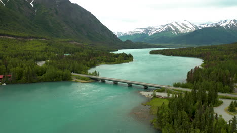 Beautiful-aerial-footage-of-blue-water-of-Kenai-River-in-Cooper's-Landing,-Alaska