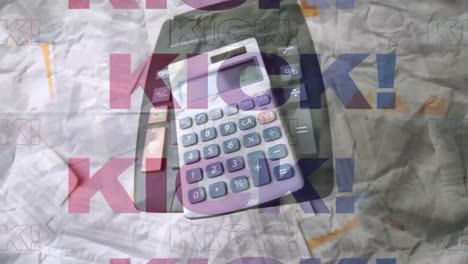 animación de texto de patada en rojo y azul, más de dos calculadoras y papeleo