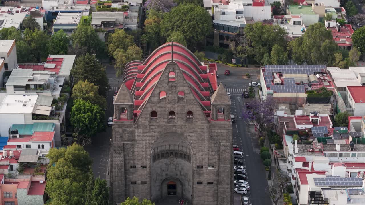 Aerial perspective of a church in central part of Polanco, CDMX