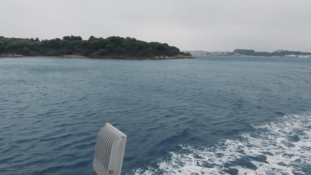 알바니아의 사란데에 도착, 항구와 정박지, 영화 장소 - 유네스코 세계 유산 센터