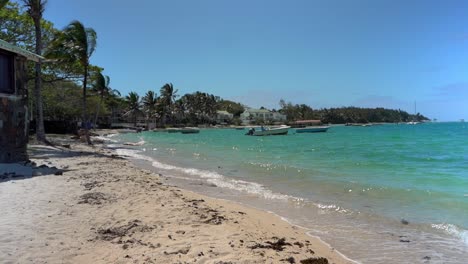 Trou-d'Eau-Douce-public-beach