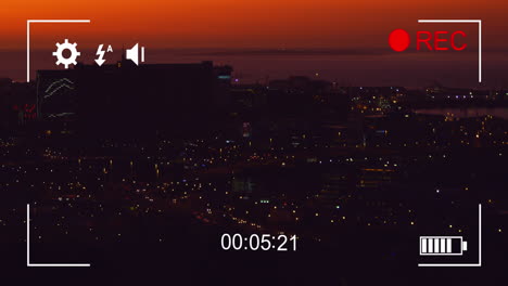filmando el tráfico nocturno en movimiento rápido en una cámara digital 4k