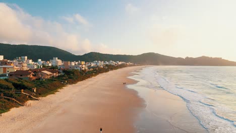 vista aérea paraíso brasileño playa atardecer