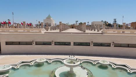 Vista-Desde-La-Plaza-De-La-Torre-Hassan-Hasta-La-Mezquita-De-Al-Hassan,-Rabat,-Marruecos