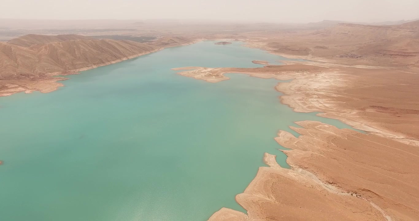 AEREA: Diga nel deserto del Marocco