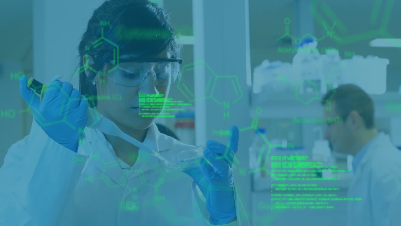 animación del procesamiento de datos científicos sobre una científica biracial en el laboratorio