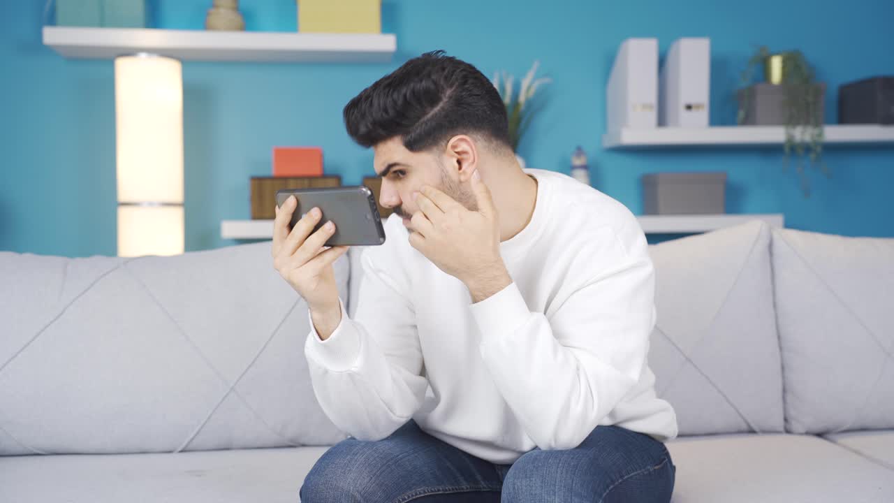 피부 반점. 젊은 남자의 피부 문제.