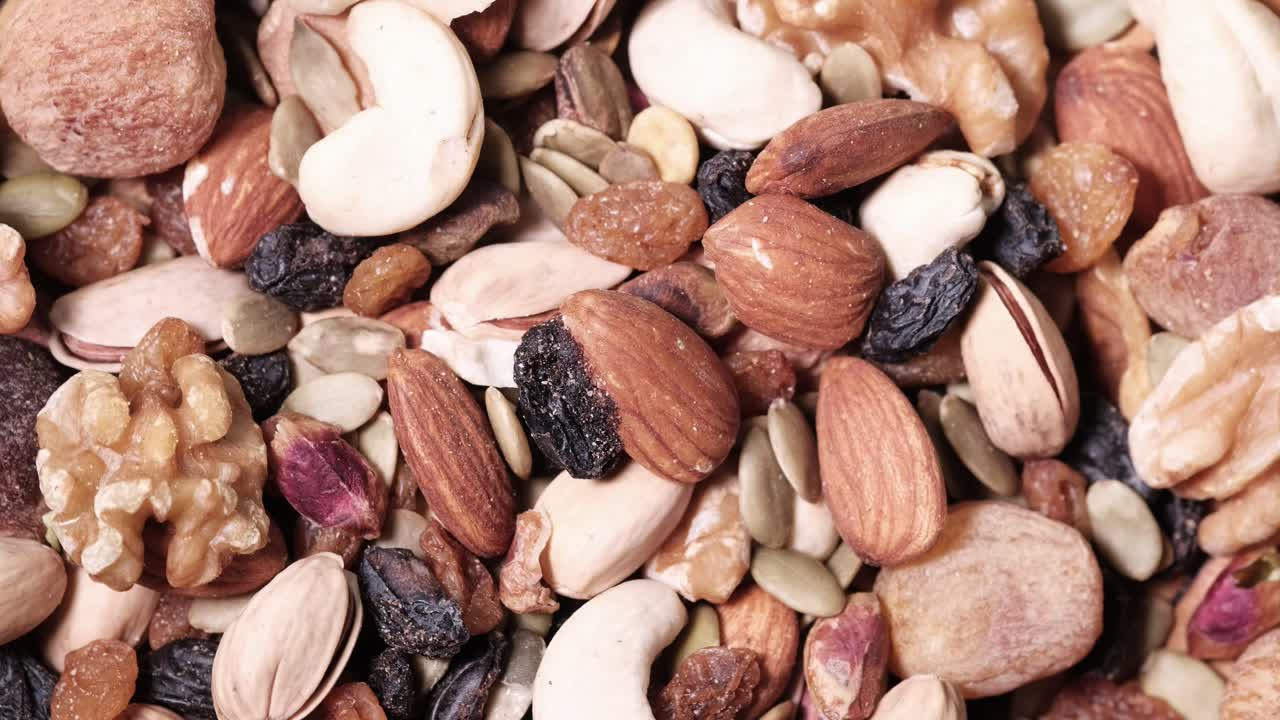 noci miste e frutta secca