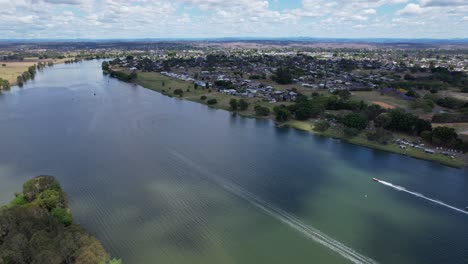 Motorbootrennen-Auf-Dem-Clarence-River-In-Grafton,-New-South-Wales,-Australien