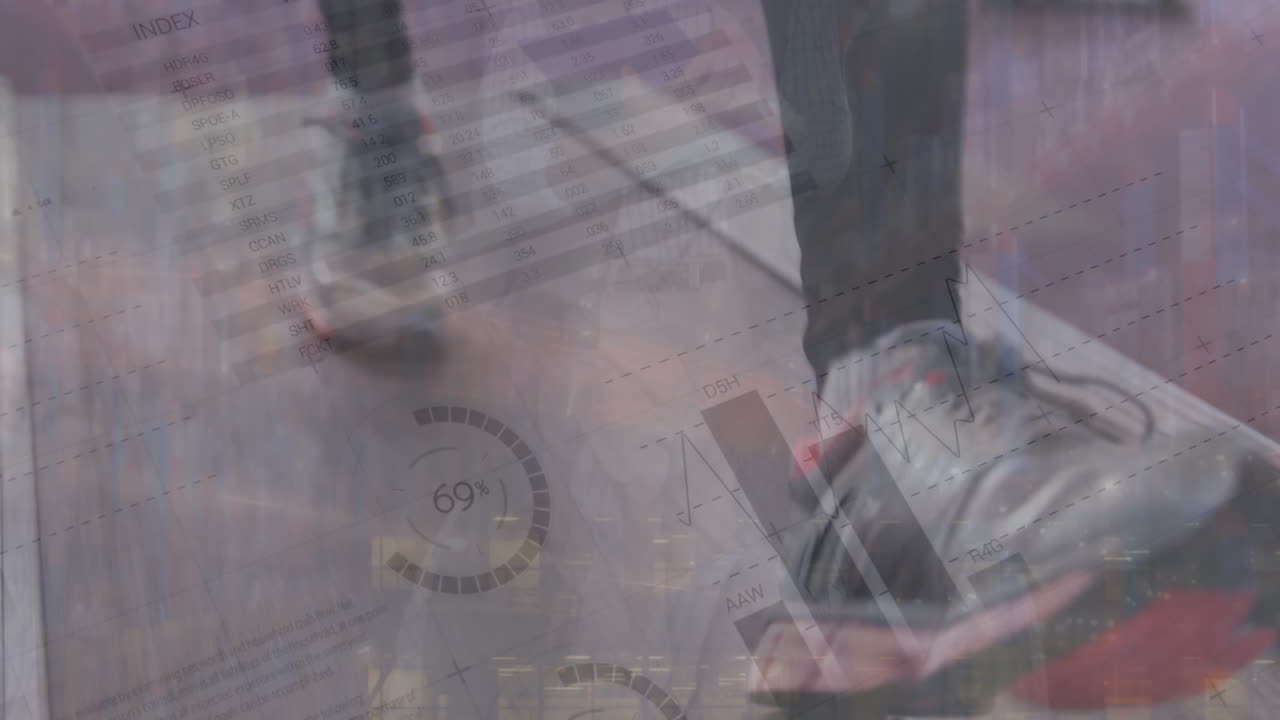 animación del procesamiento de datos sobre el atleta caminando.