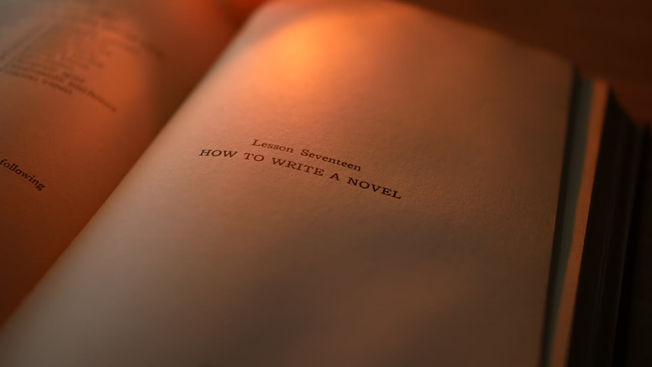 촛불 아래 오래된 책에 새로운 교훈을 쓰는 법