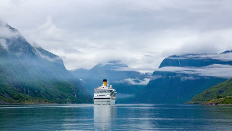 Cruise-Ship,-Cruise-Liners-On-Hardanger-fjorden,-Norway