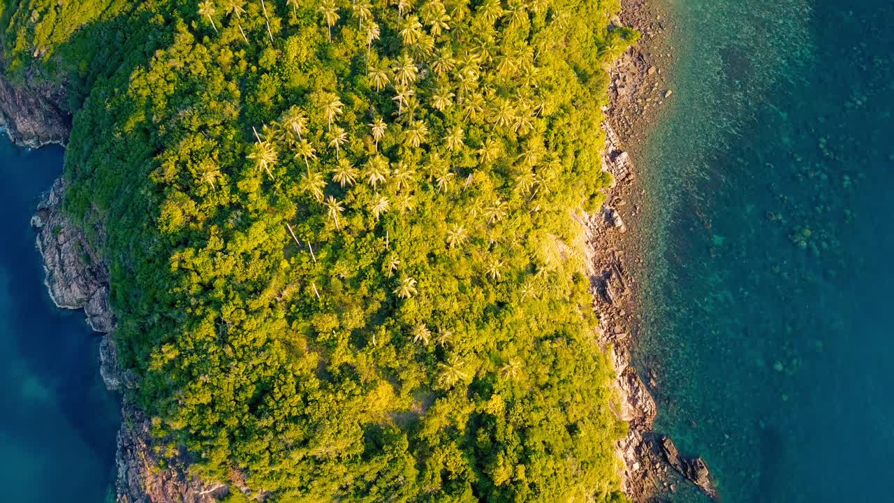 아름다운 하드 샐러드 해변, 섬 코팡안, 태국을 비행