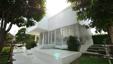 modern and minimal white buliding shop exterior