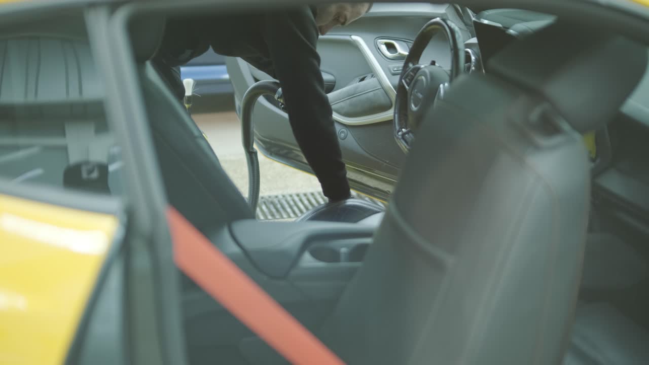 Professional Car Detailing – Washing, Ceramic Coating, and Interior Cleaning