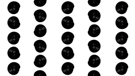 grunge abstracto círculos monocromáticos sucios formas en fondo blanco. raspaduras elementos dinámicos dañados en el estilo de stop motion vintage de moda. animación de bucle sin costuras para el diseño de banner, sello.
