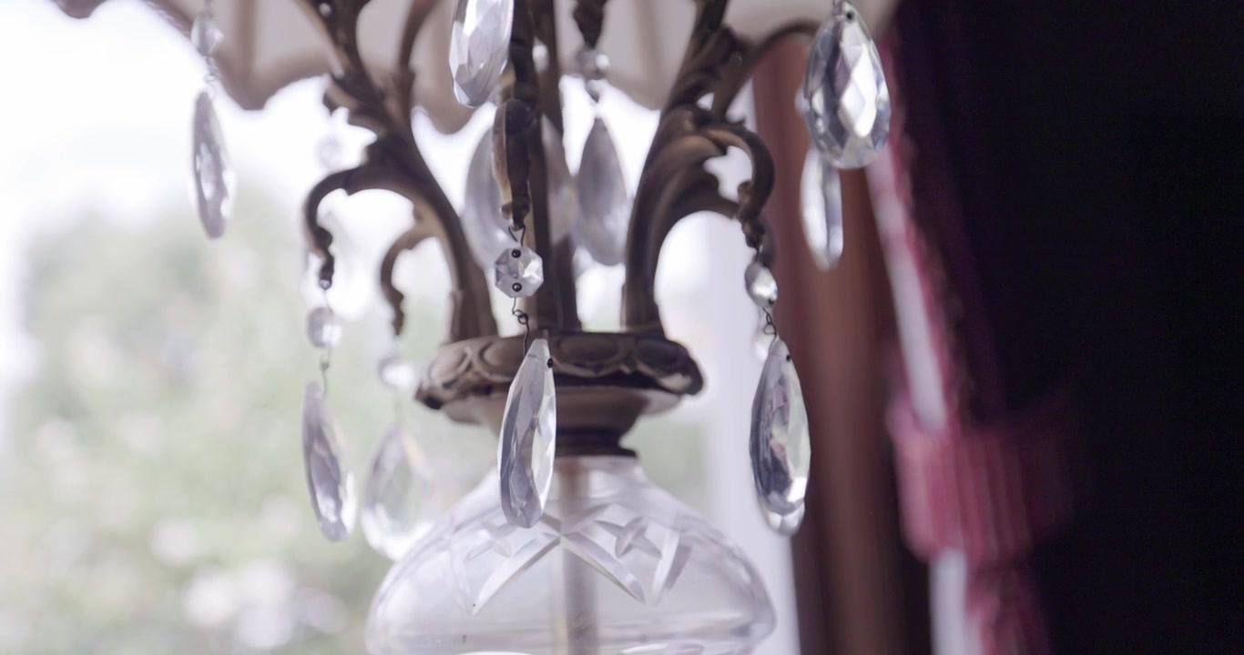 Crystal Lamp Pan Slow Motion