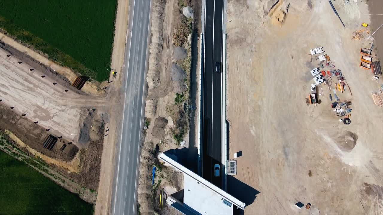 antena - construcción de ferrocarriles en baden, austria, plano general de arriba hacia abajo