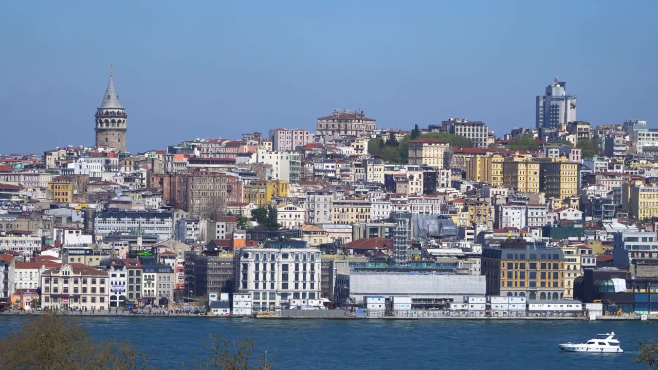 갈라타 타워에서 이스탄불의 멋진 전망.터키. 도시의 유럽 지역.